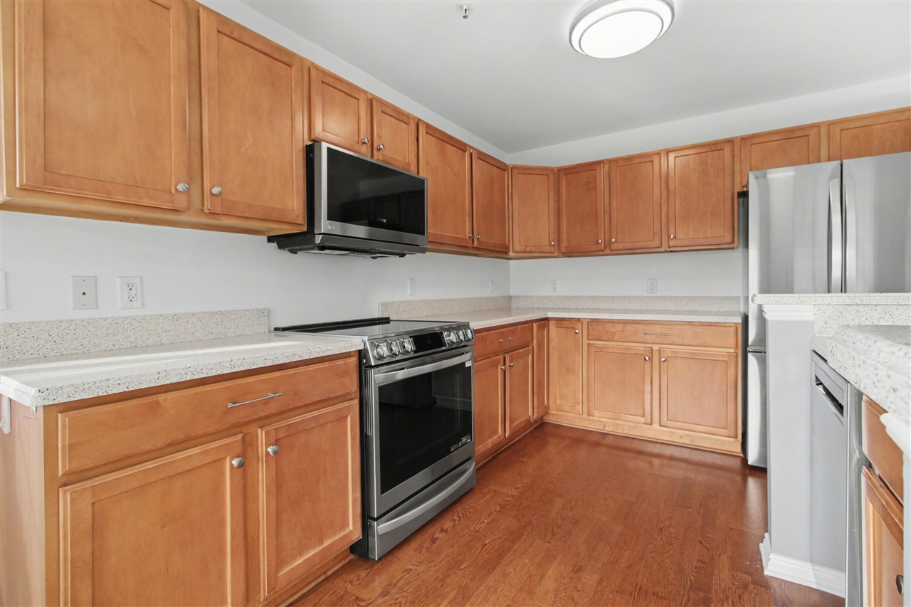 3054 Barclay Way, Ann Arbor, MI, 48105-9464