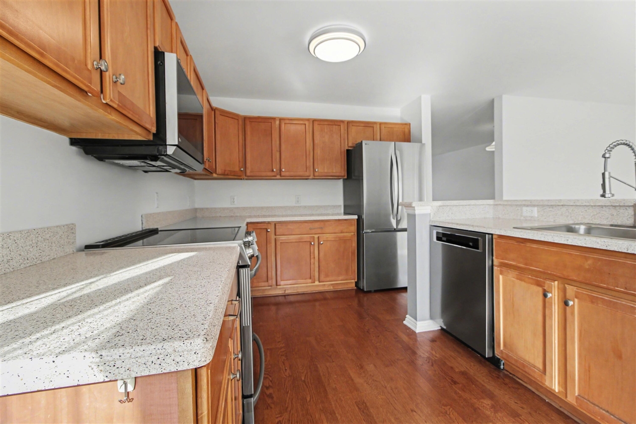 3054 Barclay Way, Ann Arbor, MI, 48105-9464