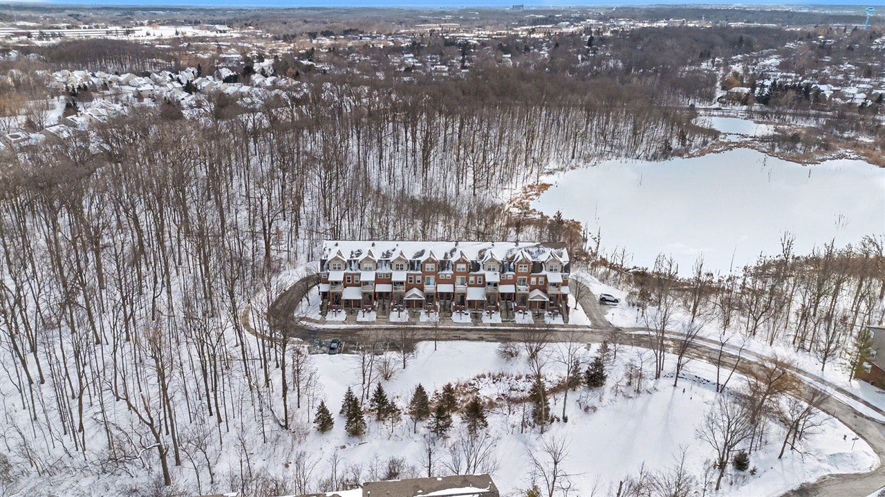 3054 Barclay Way, Ann Arbor, MI, 48105-9464