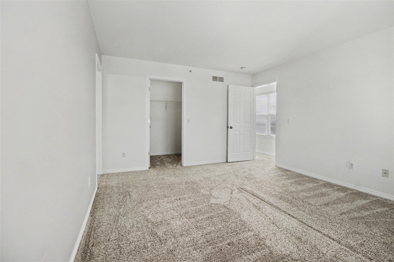 3054 Barclay Way, Ann Arbor, MI, 48105-9464