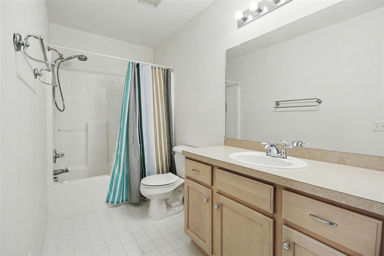 3054 Barclay Way, Ann Arbor, MI, 48105-9464