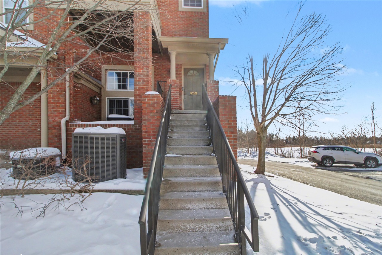 3054 Barclay Way, Ann Arbor, MI, 48105-9464