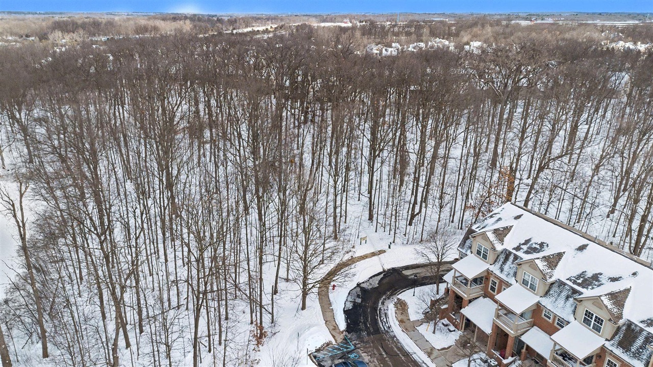 3054 Barclay Way, Ann Arbor, MI, 48105-9464