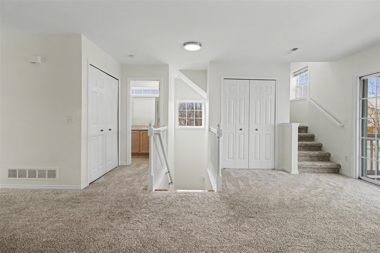 3054 Barclay Way, Ann Arbor, MI, 48105-9464