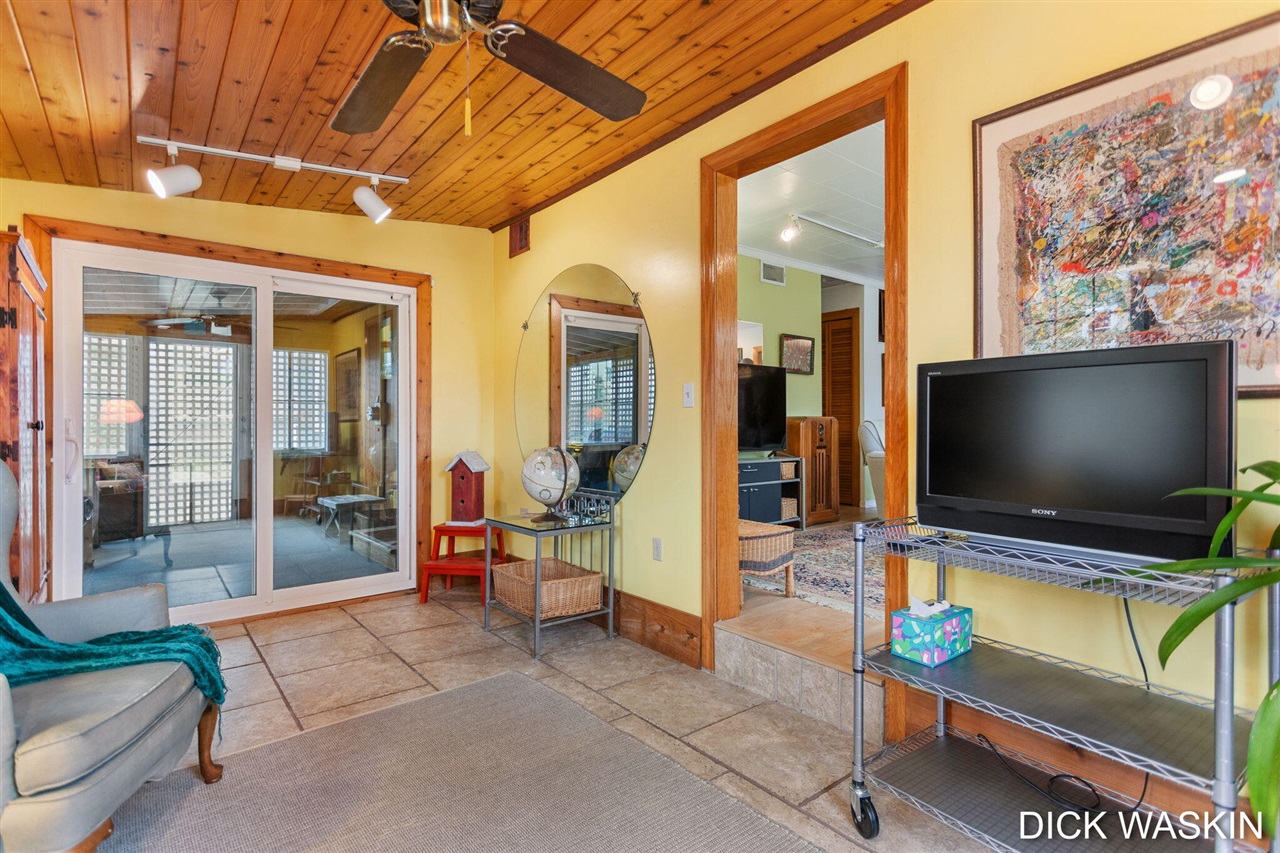 838 Mason Street, Saugatuck, MI, 49453-9639