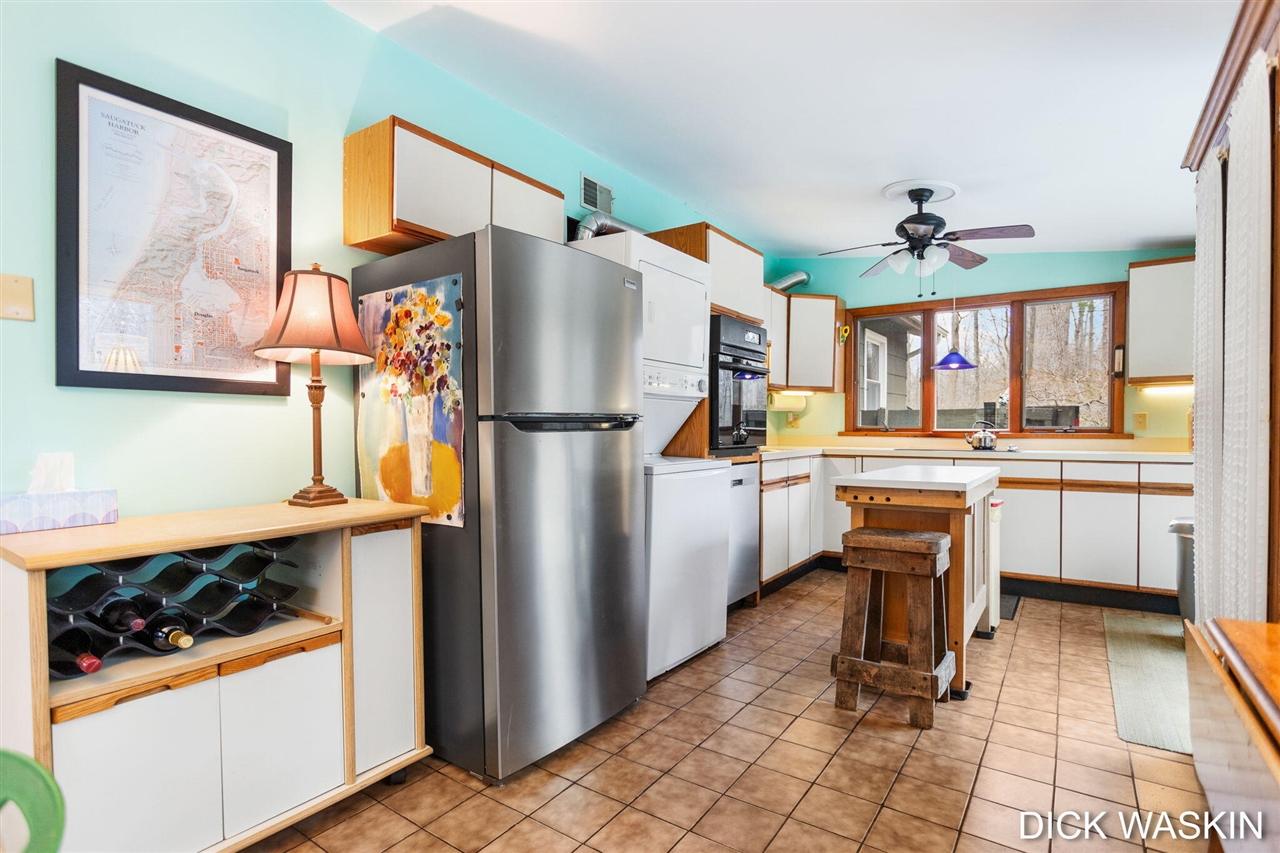 838 Mason Street, Saugatuck, MI, 49453-9639