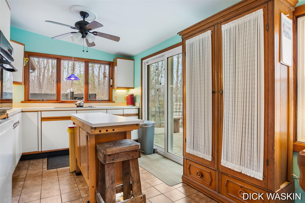 838 Mason Street, Saugatuck, MI, 49453-9639