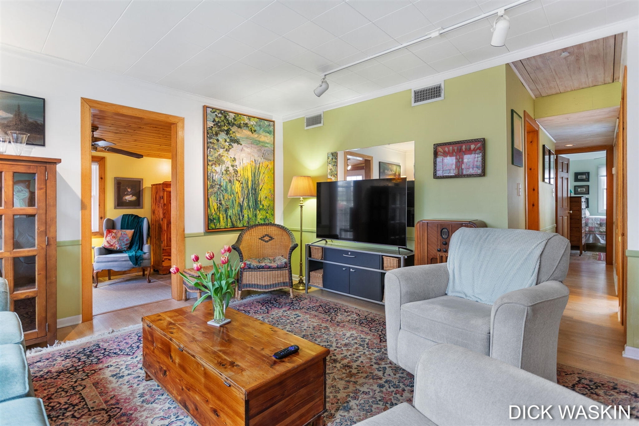 838 Mason Street, Saugatuck, MI, 49453-9639