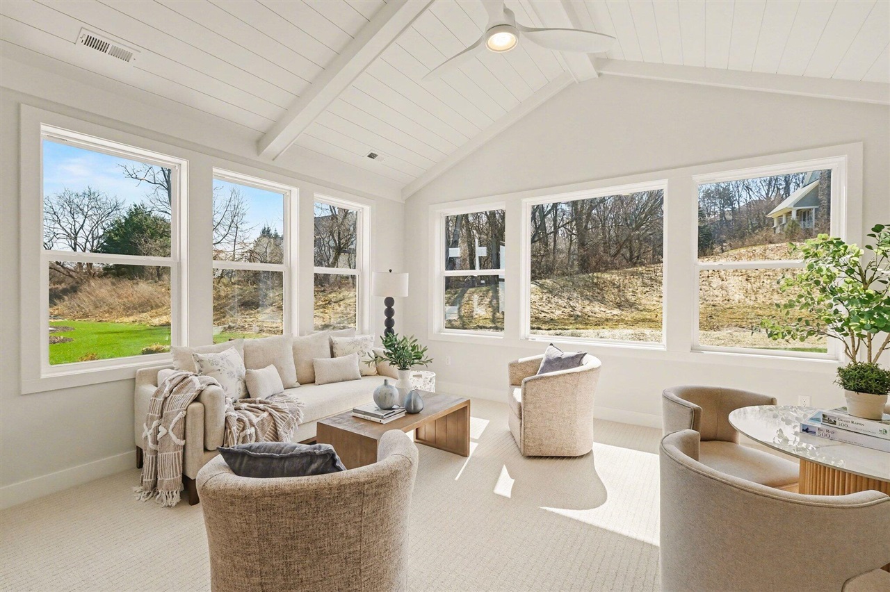 4692 Knapp Bluff Drive, Grand Rapids, MI, 49525