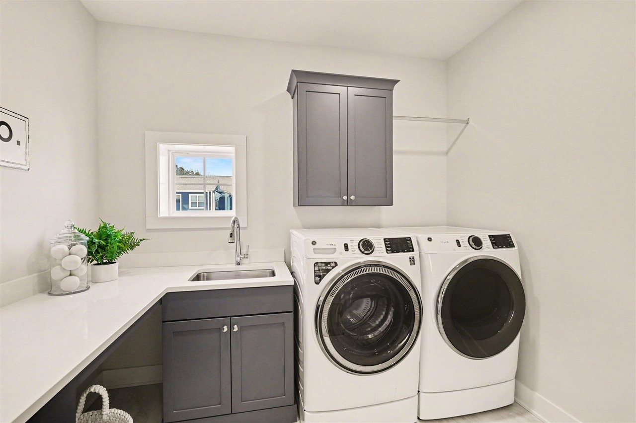 4692 Knapp Bluff Drive, Grand Rapids, MI, 49525