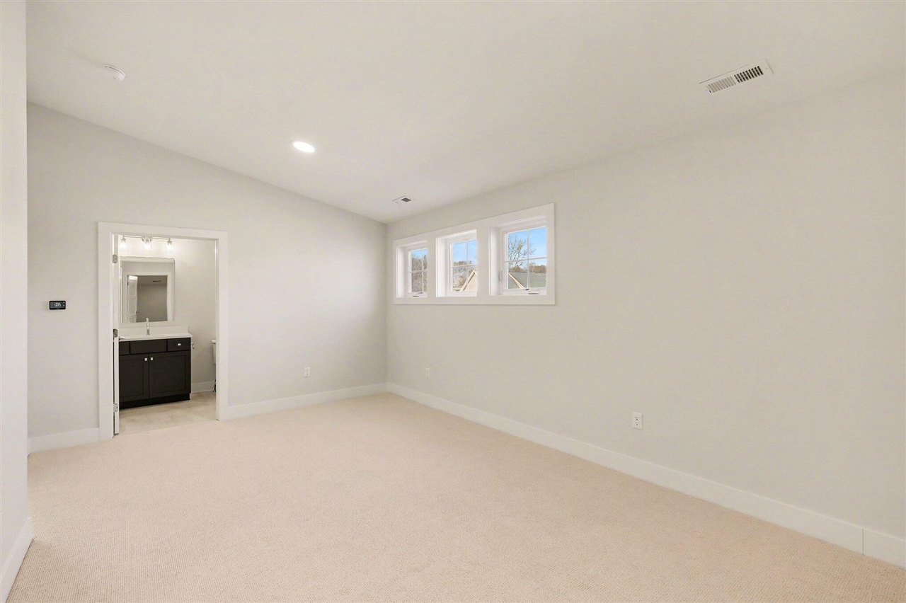 4692 Knapp Bluff Drive, Grand Rapids, MI, 49525