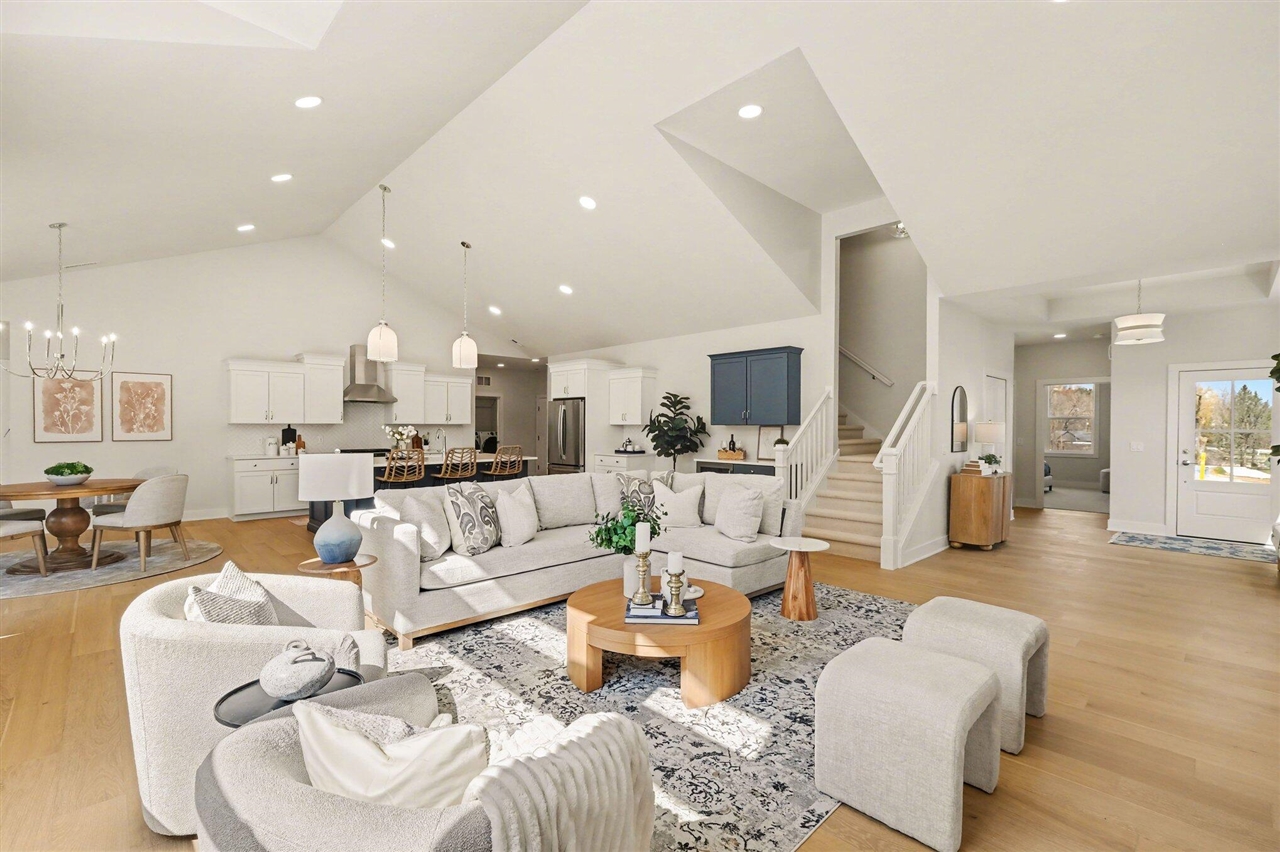 4692 Knapp Bluff Drive, Grand Rapids, MI, 49525