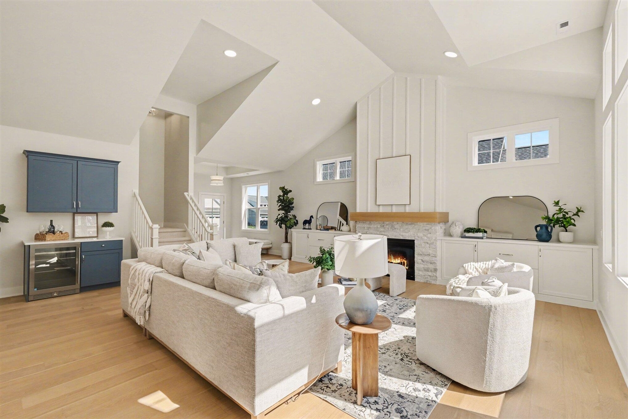 4692 Knapp Bluff Drive, Grand Rapids, MI, 49525