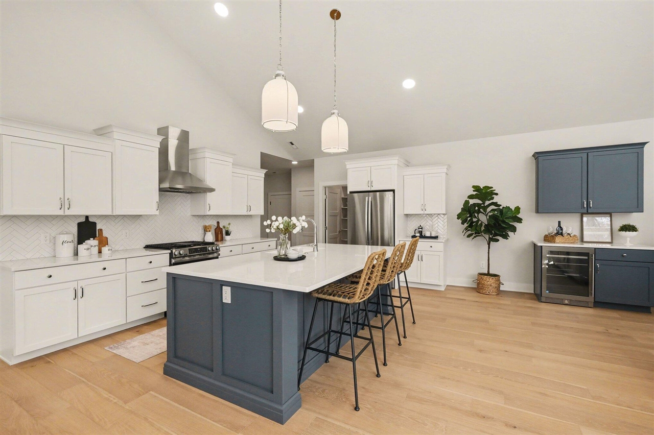 4692 Knapp Bluff Drive, Grand Rapids, MI, 49525