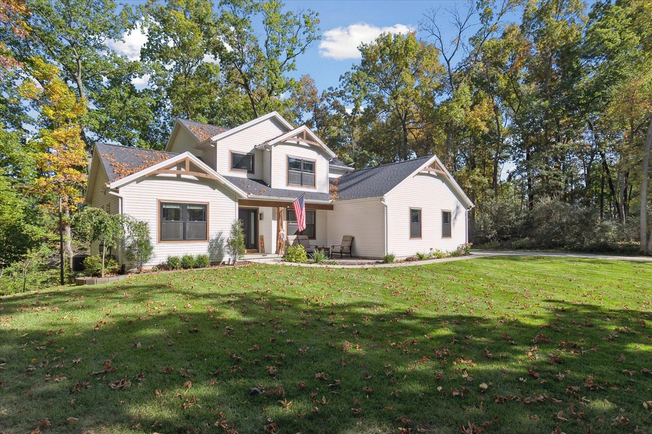 3739 Lake Bluff Drive, Grass Lake, MI, 49240-8955