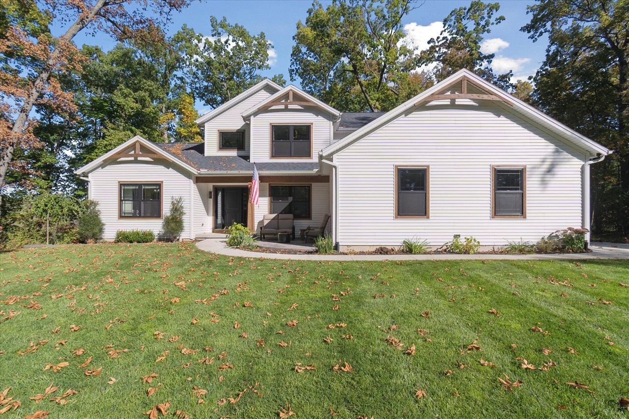 3739 Lake Bluff Drive, Grass Lake, MI, 49240-8955