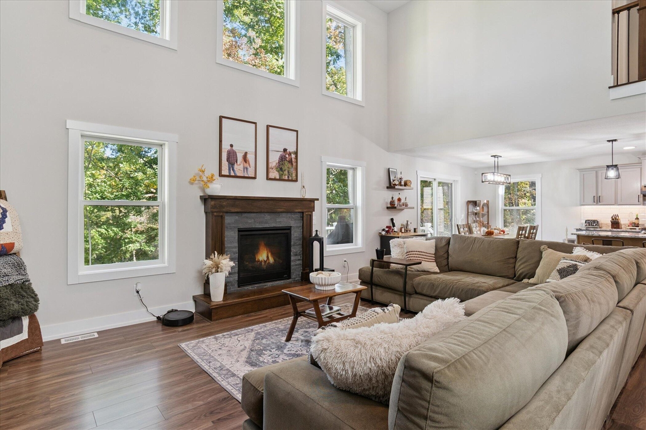 3739 Lake Bluff Drive, Grass Lake, MI, 49240-8955
