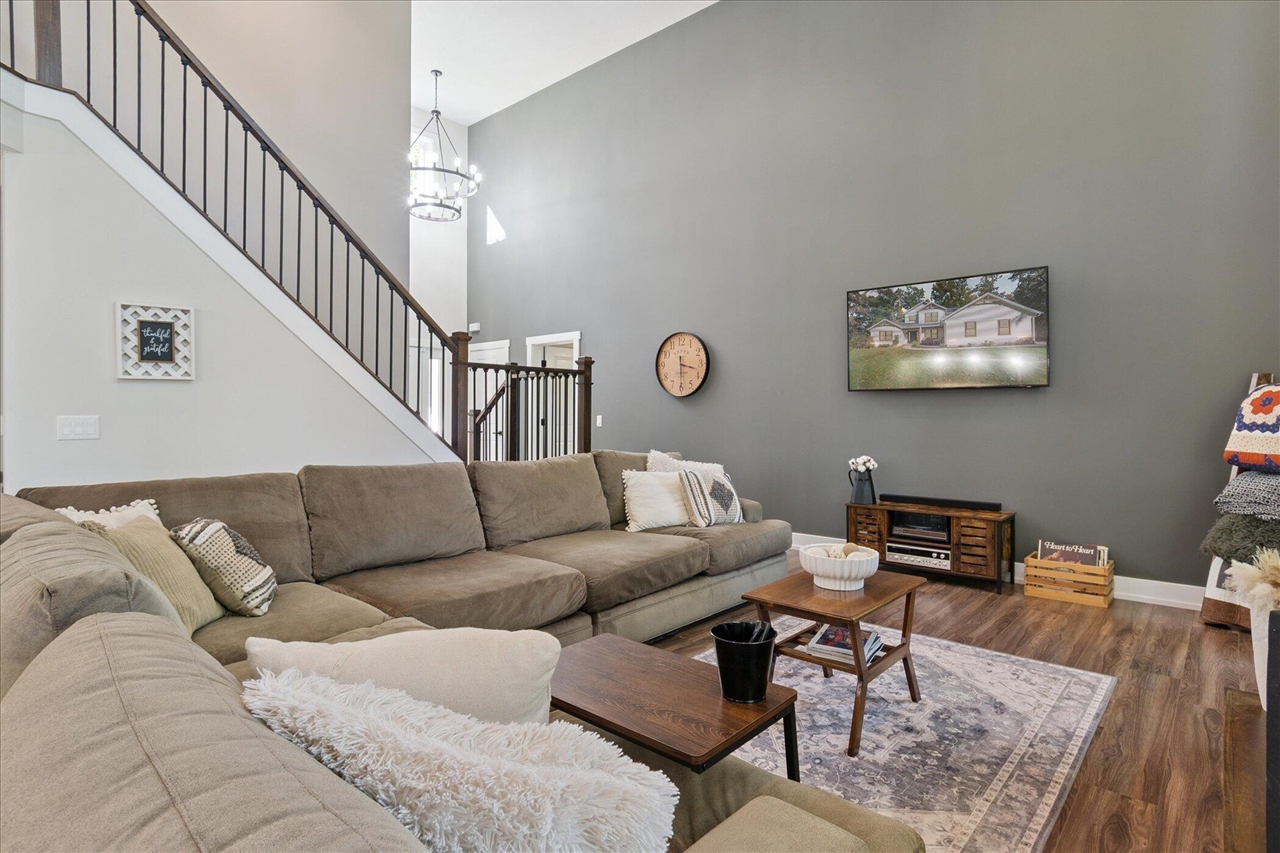 3739 Lake Bluff Drive, Grass Lake, MI, 49240-8955
