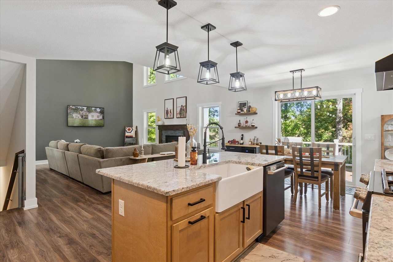3739 Lake Bluff Drive, Grass Lake, MI, 49240-8955