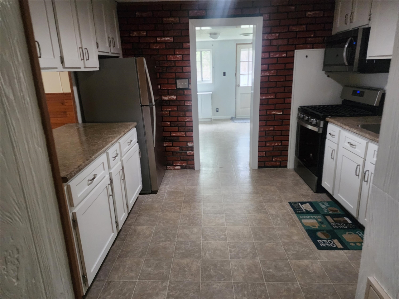 8778 E Gull Lake Drive, Augusta, MI, 49012-9709