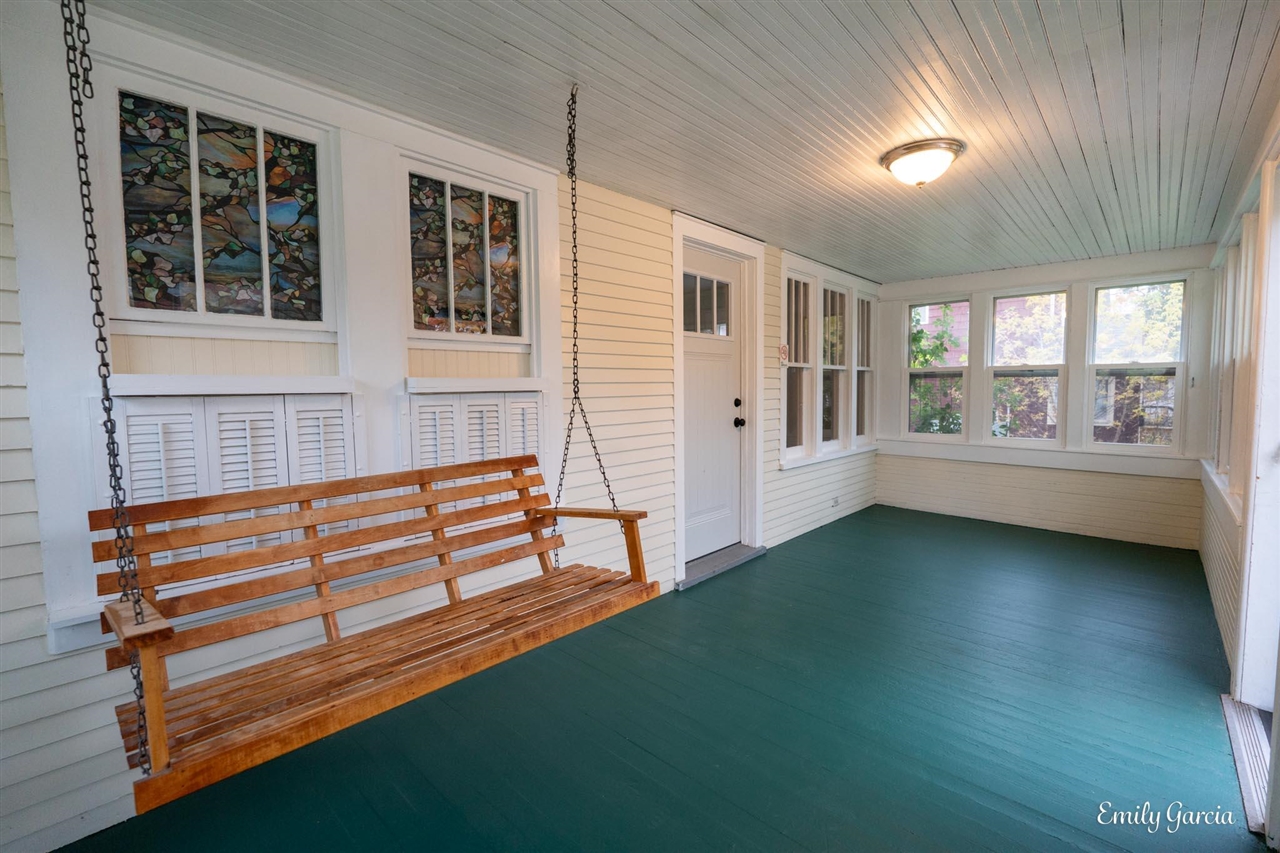 1151 W Dale Avenue, Muskegon, MI, 49441-2208