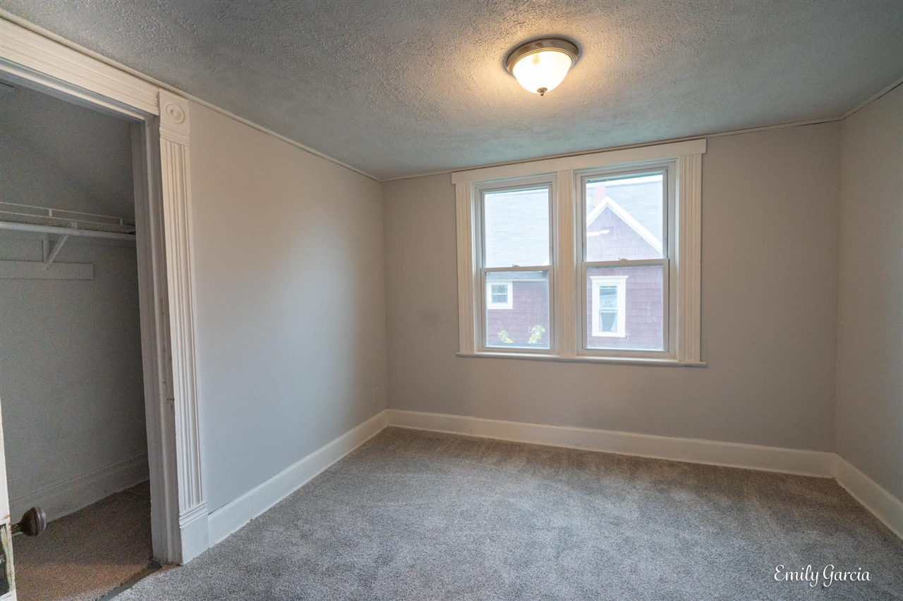 1151 W Dale Avenue, Muskegon, MI, 49441-2208