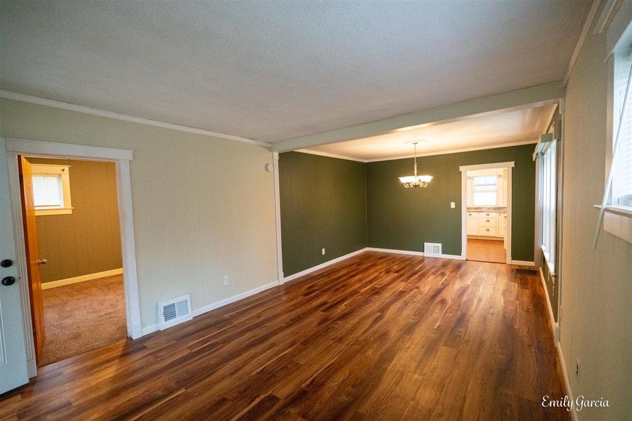 1151 W Dale Avenue, Muskegon, MI, 49441-2208