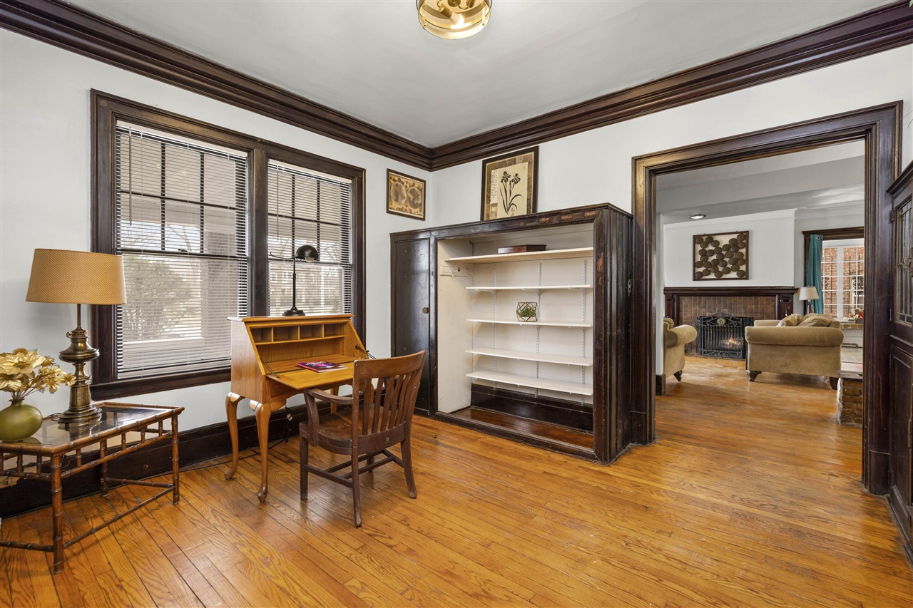 561 E Grand Boulevard, Detroit, MI, 48207-3533