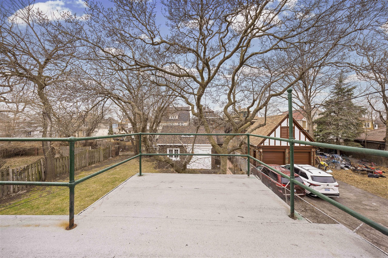 561 E Grand Boulevard, Detroit, MI, 48207-3533