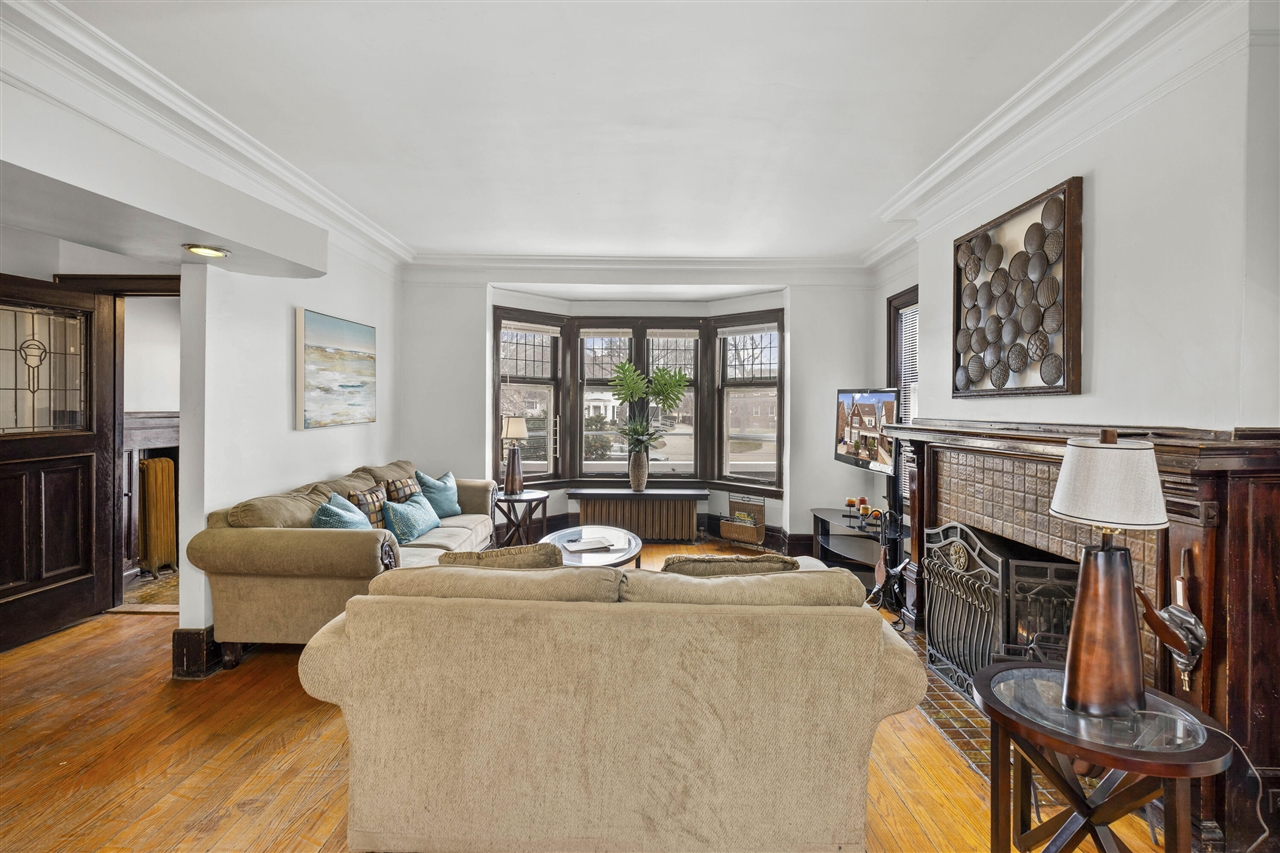 561 E Grand Boulevard, Detroit, MI, 48207-3533