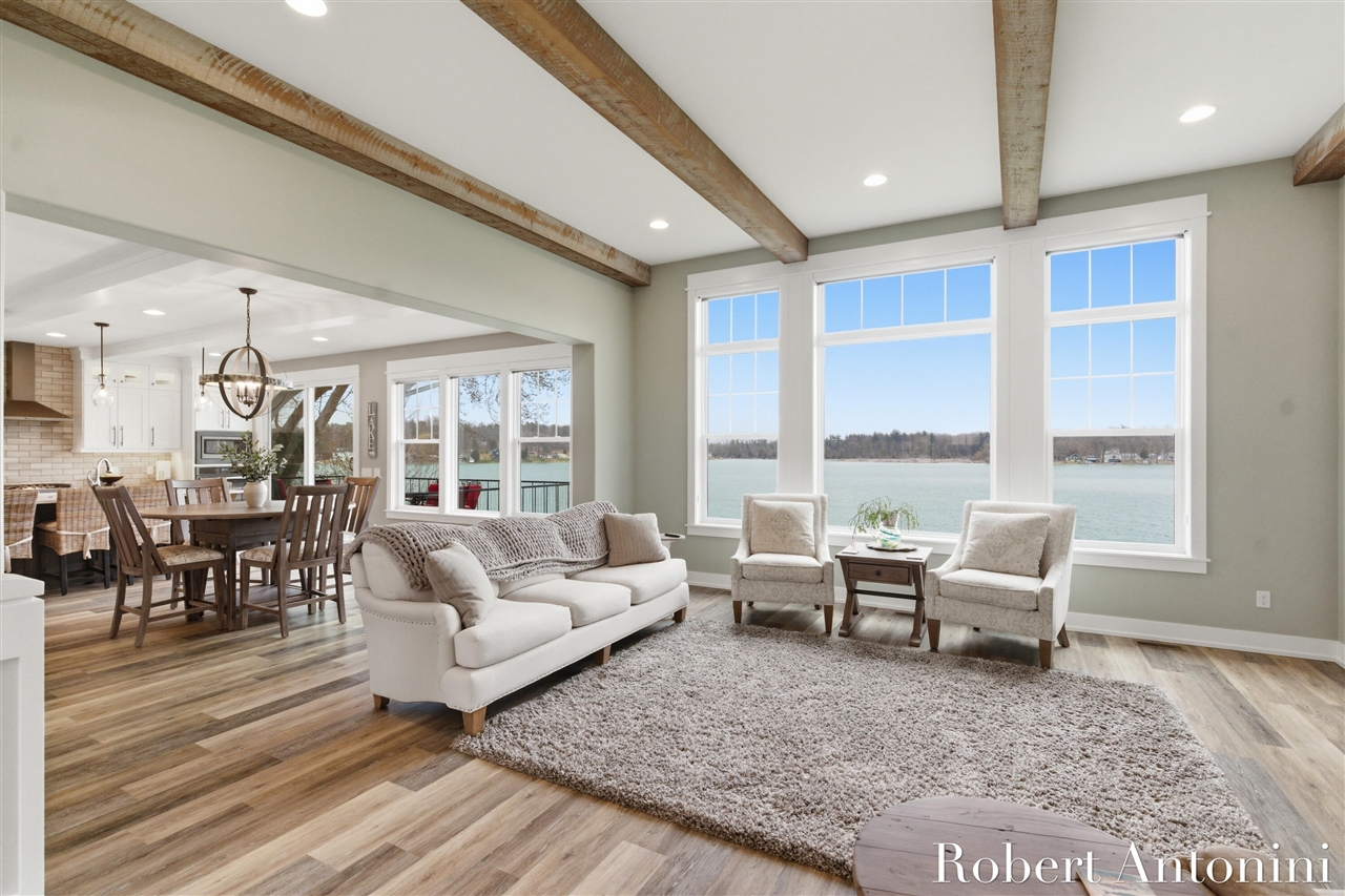 162 Lakeview Drive, Wayland, MI, 49348-9342