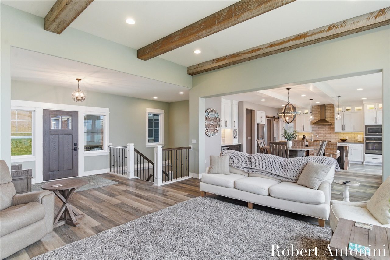 162 Lakeview Drive, Wayland, MI, 49348-9342