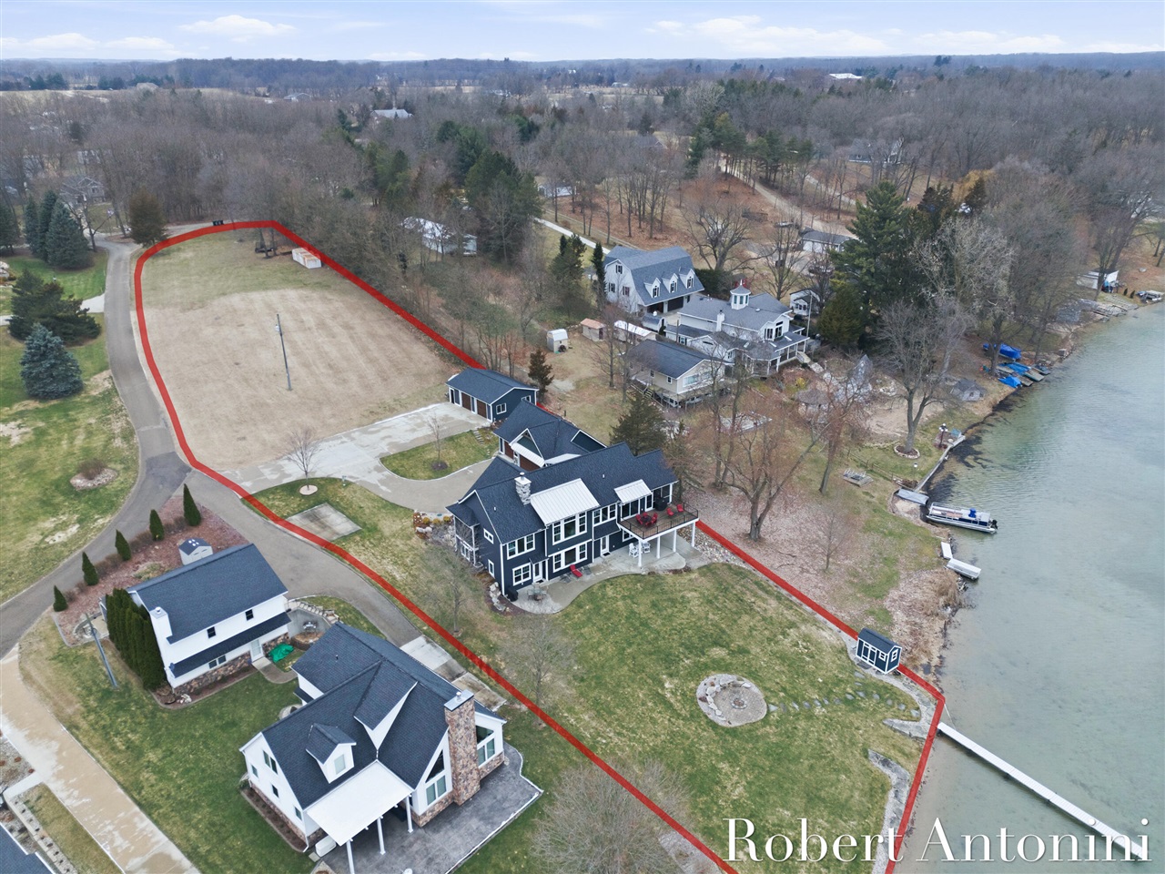 162 Lakeview Drive, Wayland, MI, 49348-9342