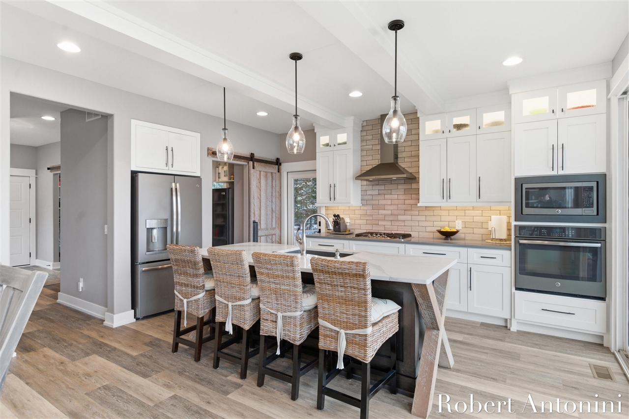 162 Lakeview Drive, Wayland, MI, 49348-9342