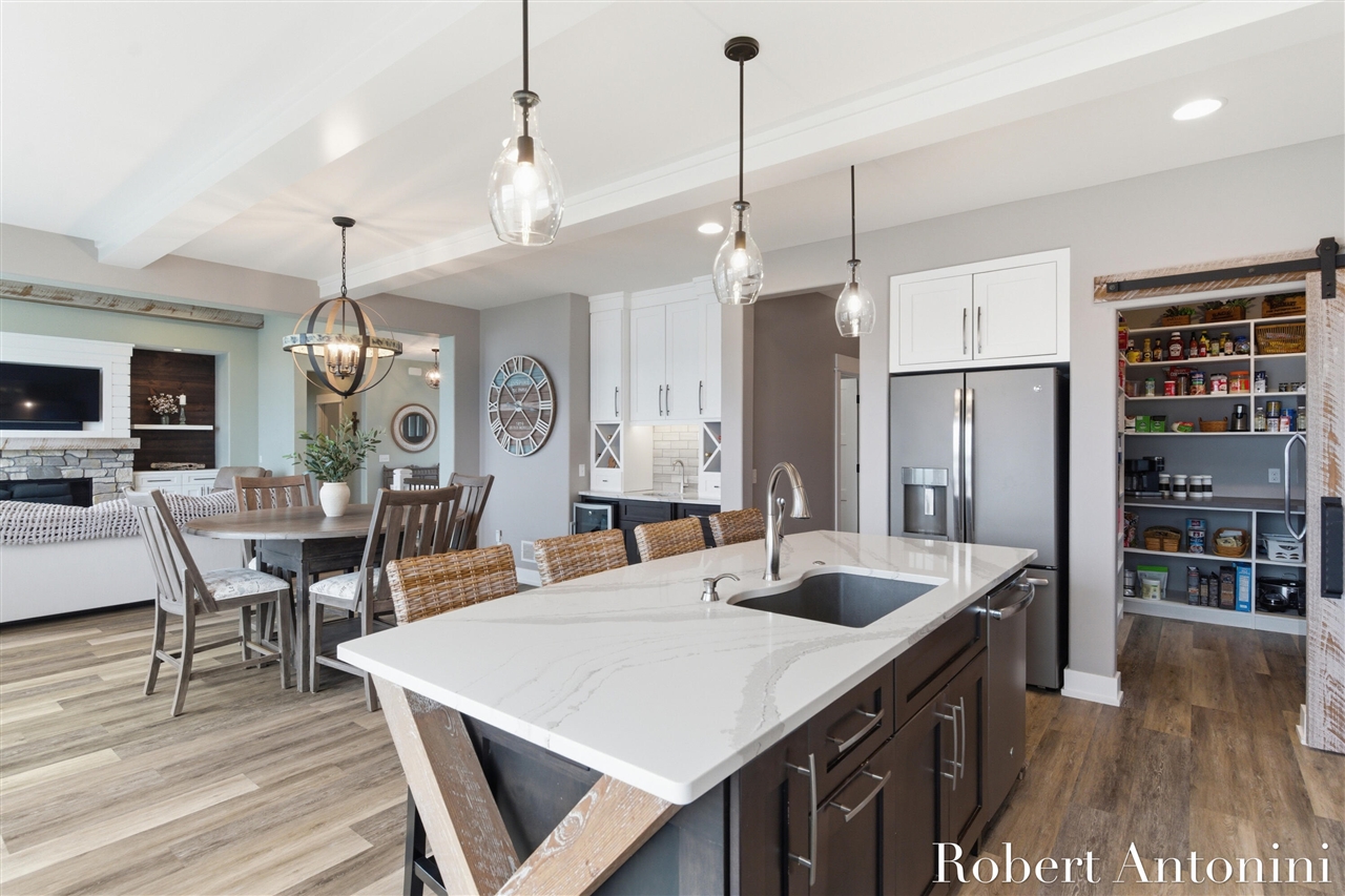 162 Lakeview Drive, Wayland, MI, 49348-9342