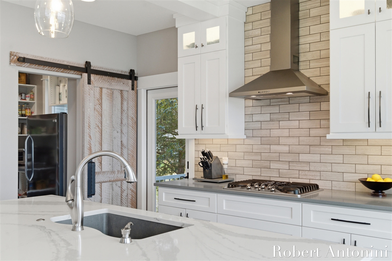 162 Lakeview Drive, Wayland, MI, 49348-9342