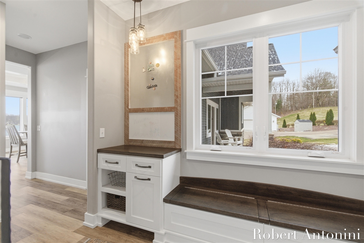 162 Lakeview Drive, Wayland, MI, 49348-9342