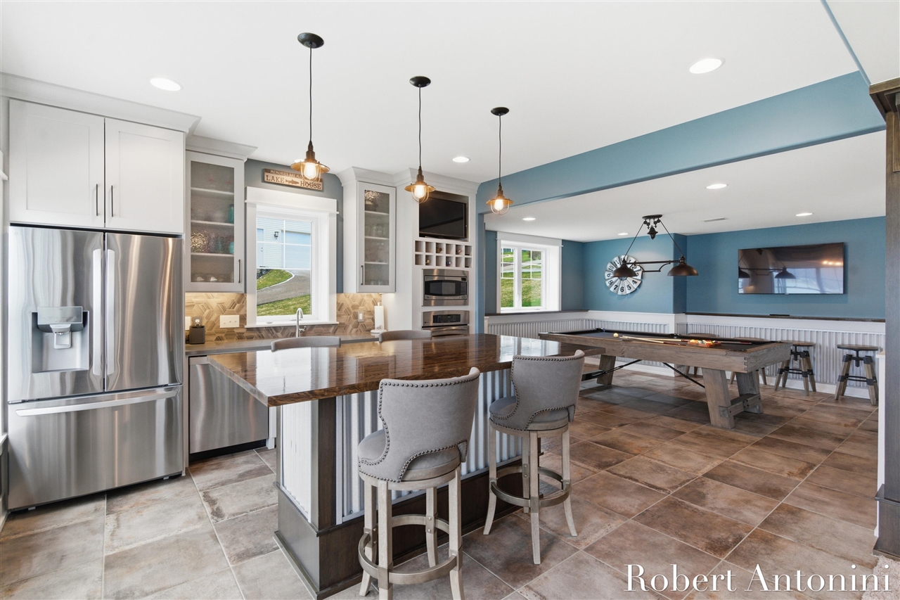 162 Lakeview Drive, Wayland, MI, 49348-9342