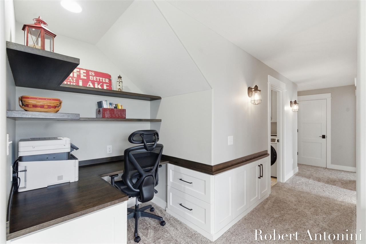 162 Lakeview Drive, Wayland, MI, 49348-9342