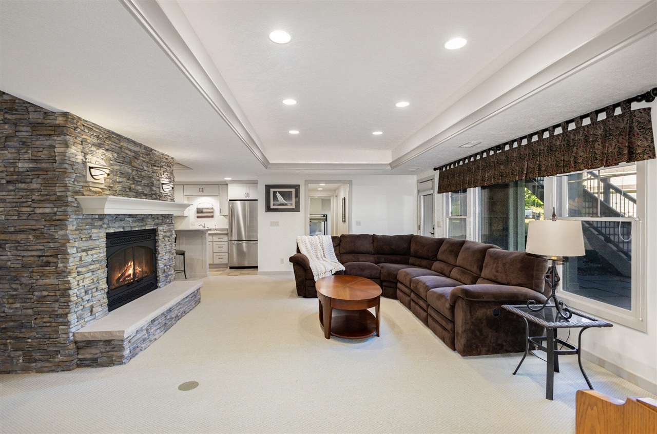 9733 Blue Heron Drive, Eaton Rapids, MI, 48827-8519