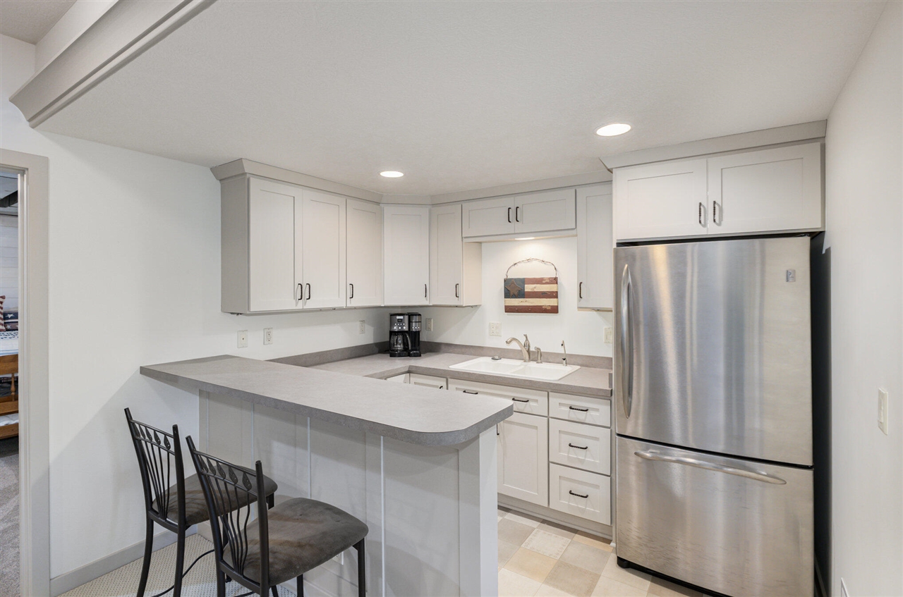 9733 Blue Heron Drive, Eaton Rapids, MI, 48827-8519
