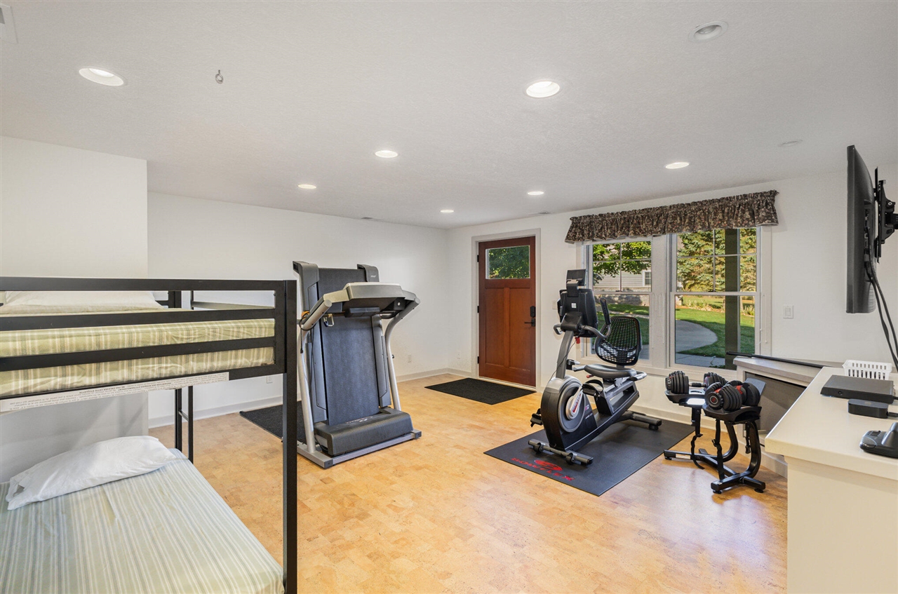 9733 Blue Heron Drive, Eaton Rapids, MI, 48827-8519