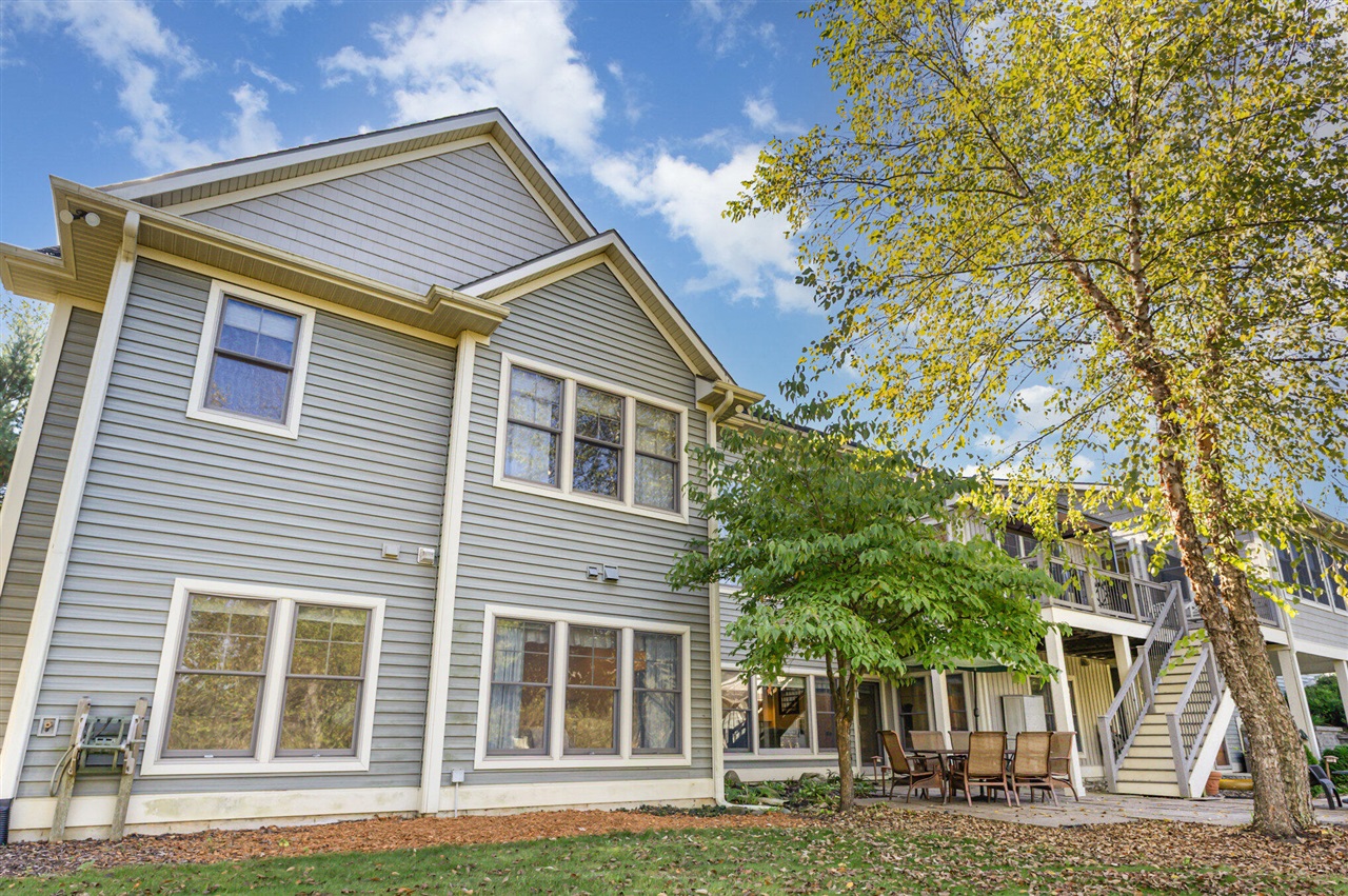 9733 Blue Heron Drive, Eaton Rapids, MI, 48827-8519