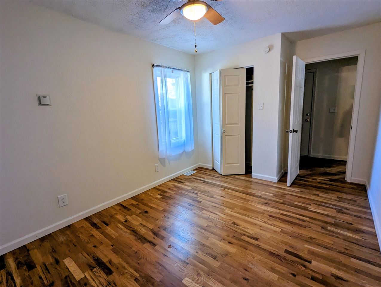 27 W Wood Street, Newaygo, MI, 49337-8992