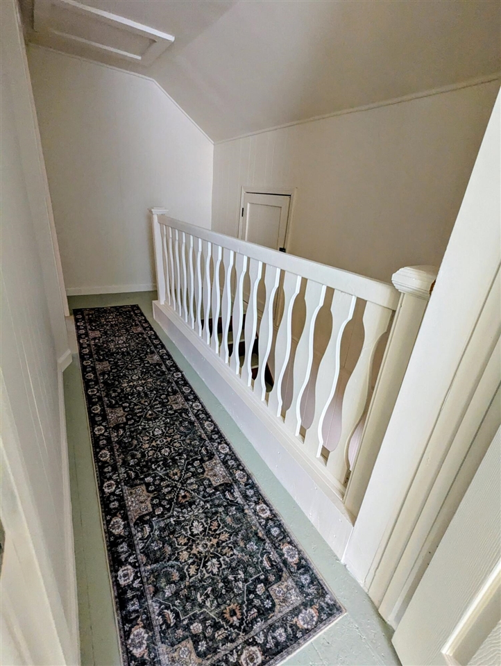 27 W Wood Street, Newaygo, MI, 49337-8992