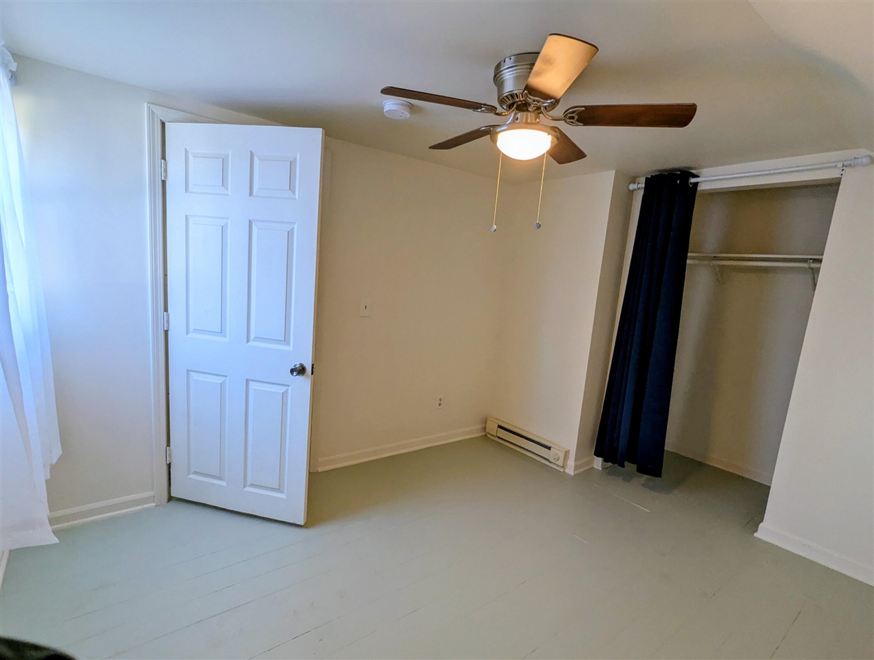 27 W Wood Street, Newaygo, MI, 49337-8992