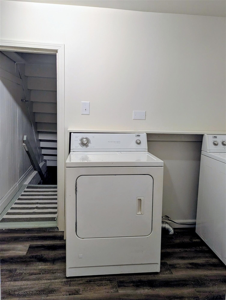 27 W Wood Street, Newaygo, MI, 49337-8992