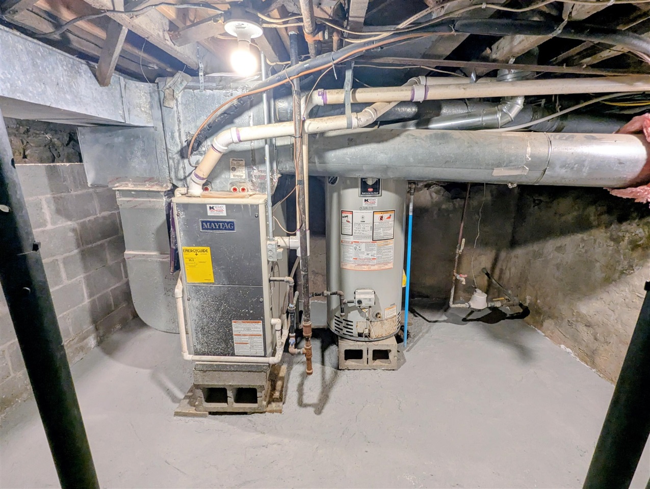 27 W Wood Street, Newaygo, MI, 49337-8992