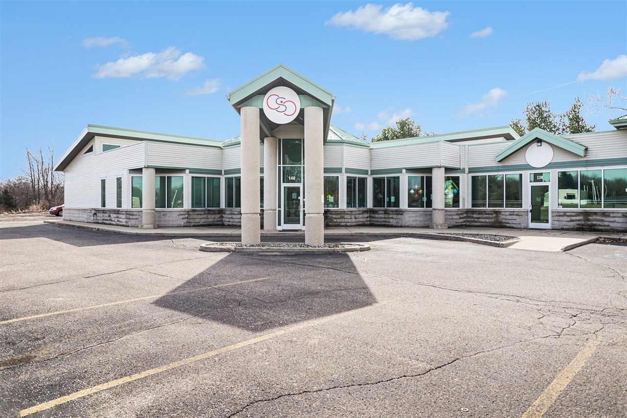 1042 E Warren Avenue, Detroit, MI, 48207 1033