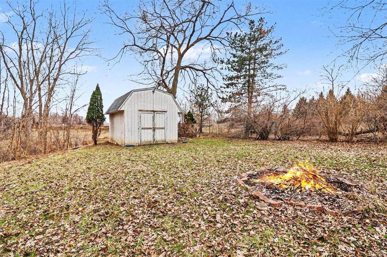 Homes for sale in Brighton, MI | 278 E Peterson Dr, Brighton, MI 48114 | MLS# 70520961